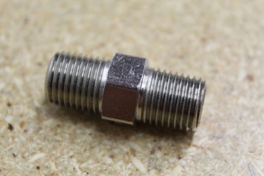 Fitting-1/4" S/S Close Nipple with Hex Center