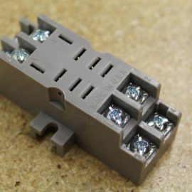Air Interrupt Miniature Relay Socket