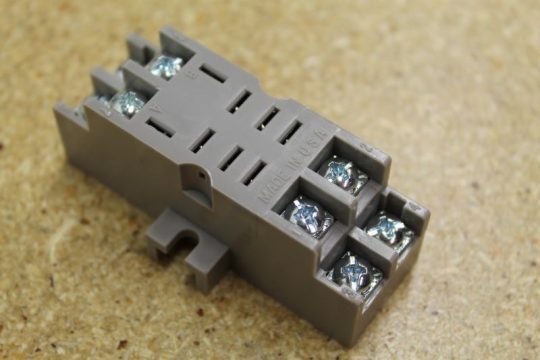 Air Interrupt Miniature Relay Socket